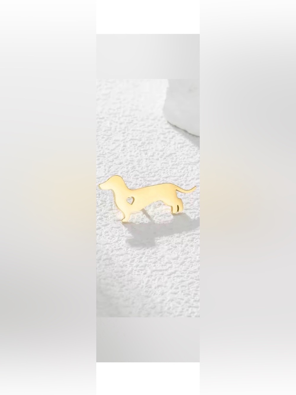 Dachshund Metal Pin w/Butterfly Clasp, great on Backpacks, Bags, Purses & Hats